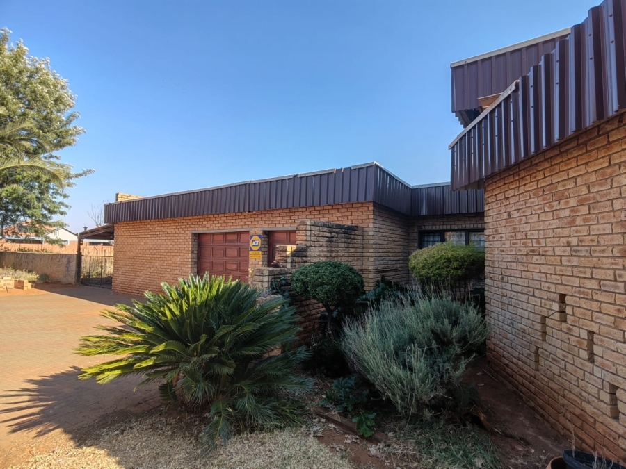 3 Bedroom Property for Sale in Spitskop SH Free State